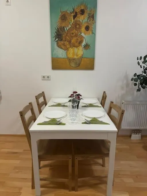 Apartment Fuer 4 Beim Westbahnhof Viena