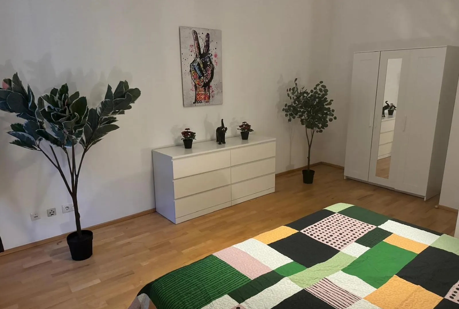 Apartment Fuer 4 Beim Westbahnhof Viena