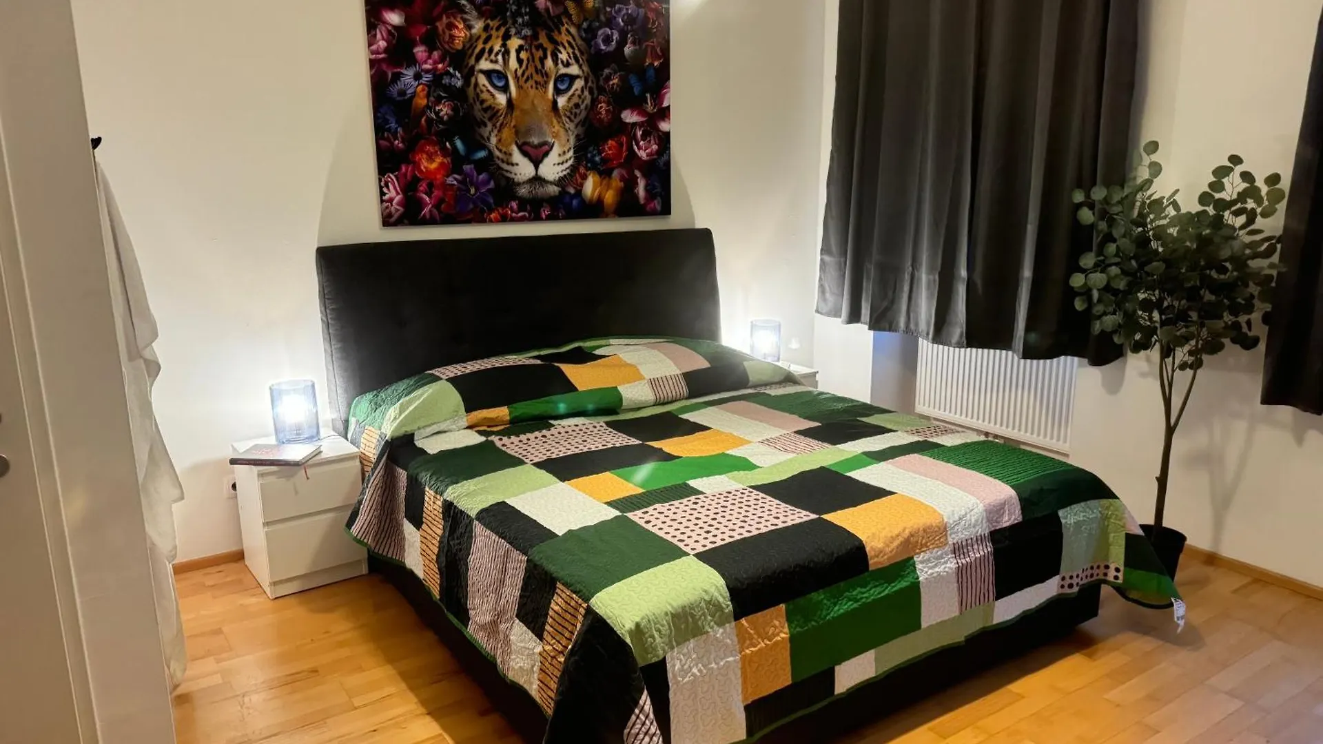 Apartment Fuer 4 Beim Westbahnhof Viena