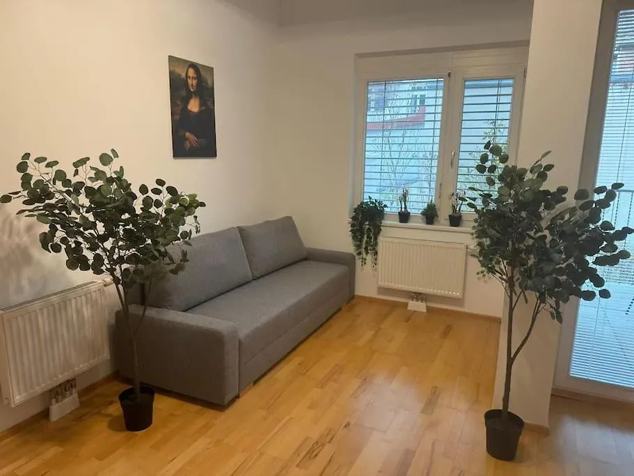 Apartment Fuer 4 Beim Westbahnhof 维也纳