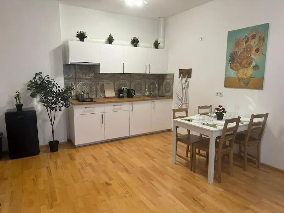 Apartment Fuer 4 Beim Westbahnhof 维也纳